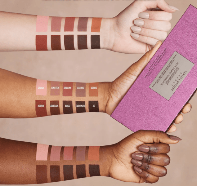Paleta de Base Romance Desabrochando Danessa Myricks